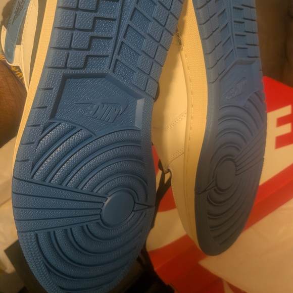 Jordan 1 Hi Travis Scott Fragment Sneakers - Picture 5 of 7